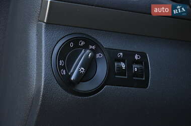 Минивэн Volkswagen Touran 2007 в 