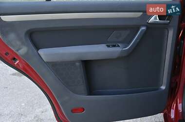 Минивэн Volkswagen Touran 2007 в 