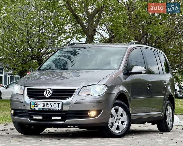 Мінівен Volkswagen Touran 2008 в 