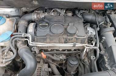 Минивэн Volkswagen Touran 2006 в 