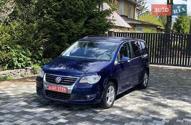 Минивэн Volkswagen Touran 2009 в 