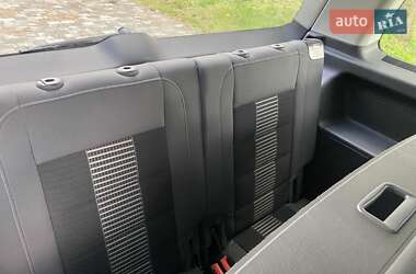 Минивэн Volkswagen Touran 2009 в 