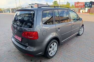 Мінівен Volkswagen Touran 2011 в 