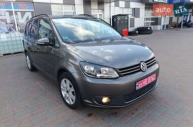 Мінівен Volkswagen Touran 2011 в 