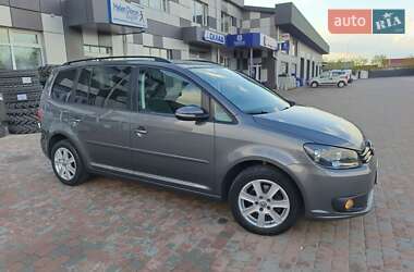 Мінівен Volkswagen Touran 2011 в 