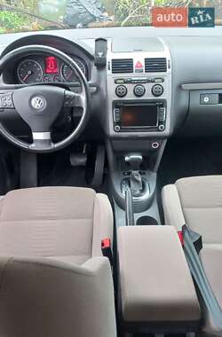 Мінівен Volkswagen Touran 2010 в 
