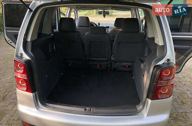 Минивэн Volkswagen Touran 2006 в 