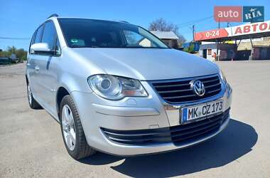 Минивэн Volkswagen Touran 2009 в Жмеринке