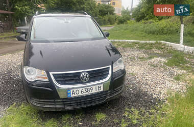 Мінівен Volkswagen Touran 2007 в Ужгороді