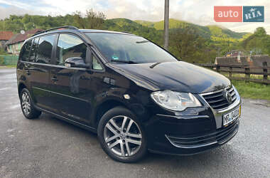Мінівен Volkswagen Touran 2008 в Мукачевому