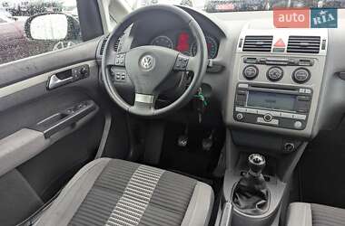 Минивэн Volkswagen Touran 2009 в 