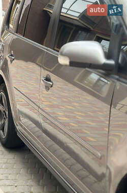 Минивэн Volkswagen Touran 2008 в 