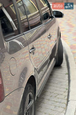 Минивэн Volkswagen Touran 2008 в 