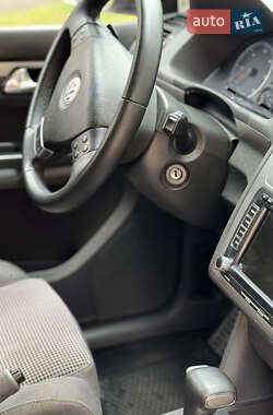 Минивэн Volkswagen Touran 2008 в 