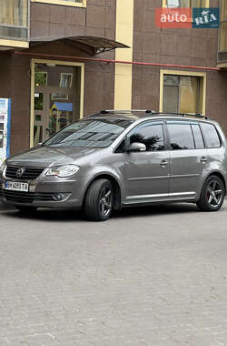Минивэн Volkswagen Touran 2008 в 
