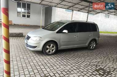 Минивэн Volkswagen Touran 2008 в 