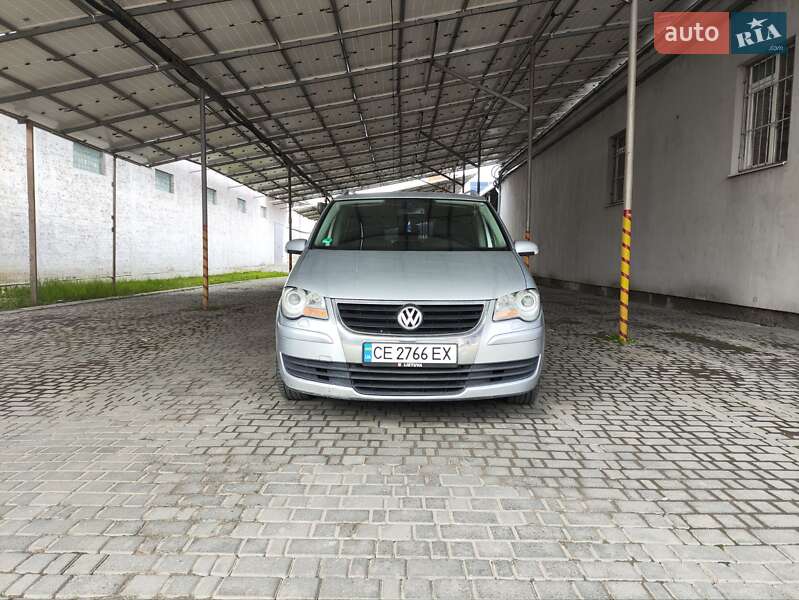 Минивэн Volkswagen Touran 2008 в 