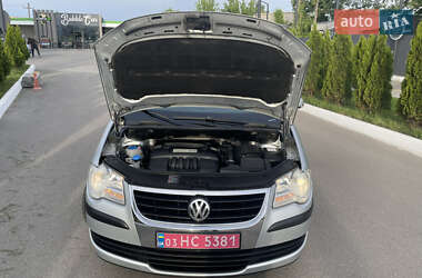 Мінівен Volkswagen Touran 2008 в 