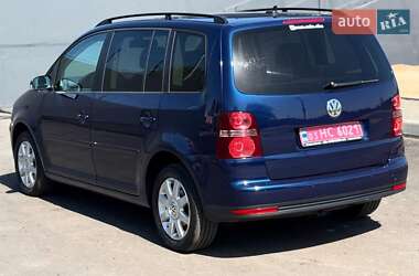 Минивэн Volkswagen Touran 2008 в 