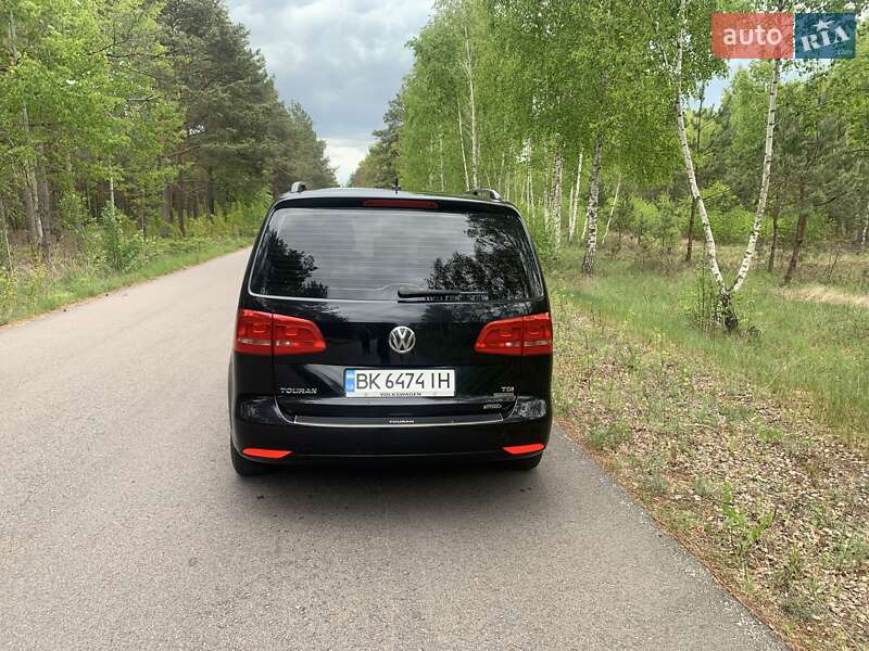 Мінівен Volkswagen Touran 2011 в Зарічному