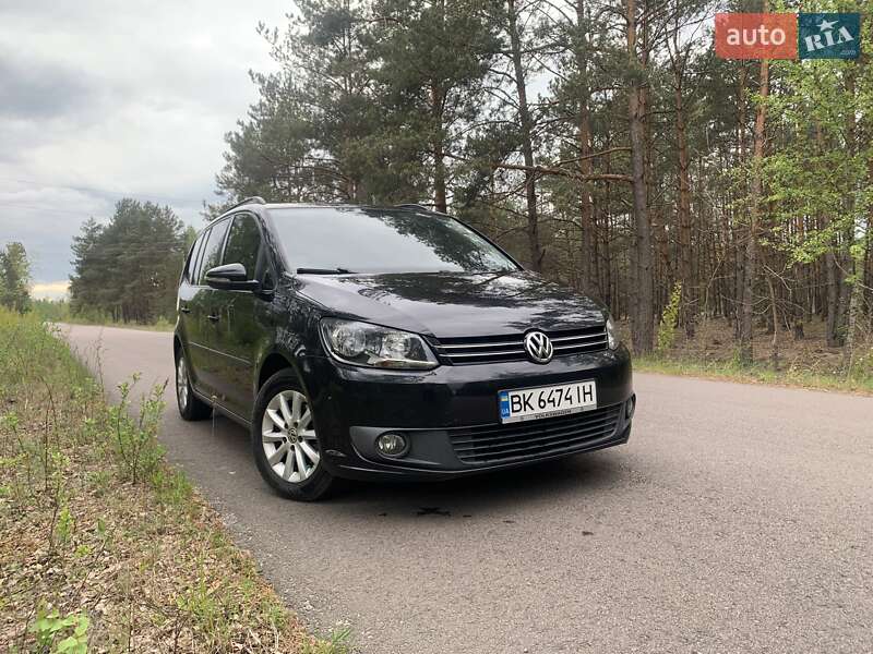 Мінівен Volkswagen Touran 2011 в Зарічному