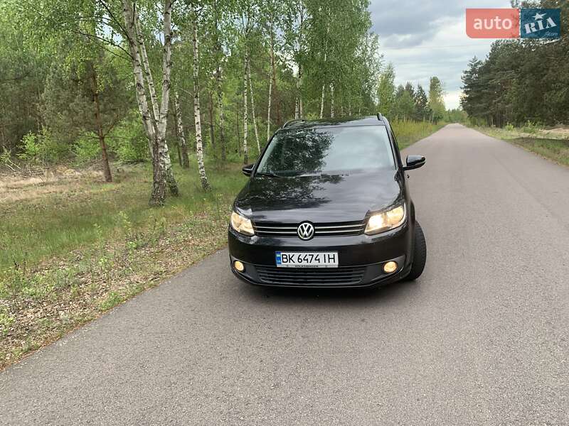 Мінівен Volkswagen Touran 2011 в Зарічному