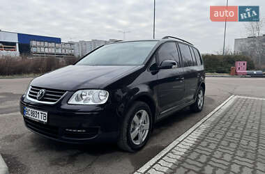 Минивэн Volkswagen Touran 2005 в Дрогобыче