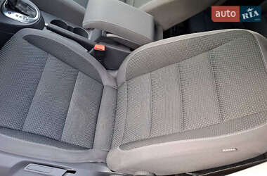 Минивэн Volkswagen Touran 2013 в 