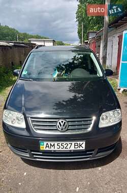 Минивэн Volkswagen Touran 2006 в Житомире