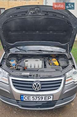 Мінівен Volkswagen Touran 2009 в 