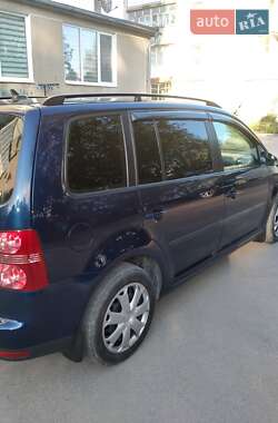 Минивэн Volkswagen Touran 2007 в 