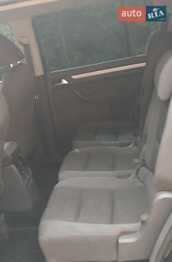 Мінівен Volkswagen Touran 2013 в 