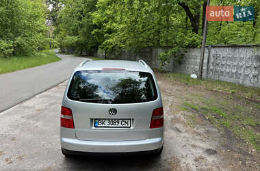 Минивэн Volkswagen Touran 2005 в 