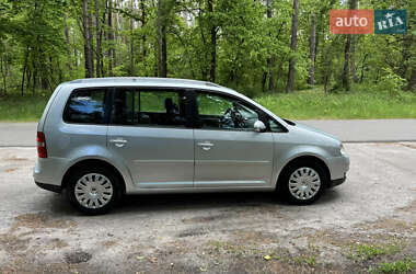 Минивэн Volkswagen Touran 2005 в 