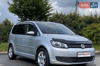 Мінівен Volkswagen Touran 2013 в 