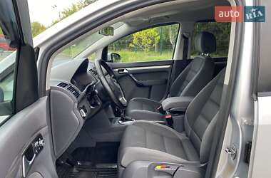 Мінівен Volkswagen Touran 2013 в 