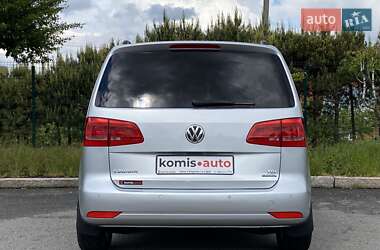 Мінівен Volkswagen Touran 2013 в 