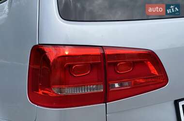 Мінівен Volkswagen Touran 2013 в 