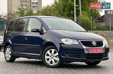 Минивэн Volkswagen Touran 2009 в 