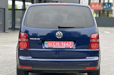 Минивэн Volkswagen Touran 2009 в 