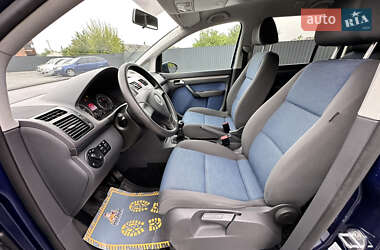 Минивэн Volkswagen Touran 2009 в 