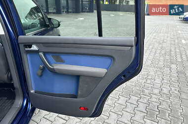 Минивэн Volkswagen Touran 2009 в 