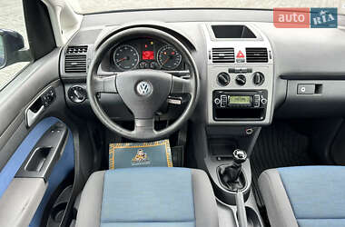 Минивэн Volkswagen Touran 2009 в 