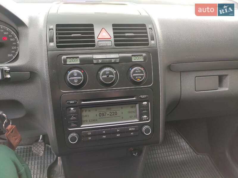 Минивэн Volkswagen Touran 2005 в Красилове