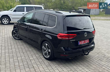 Мікровен Volkswagen Touran 2016 в 
