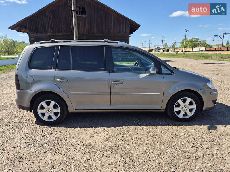 Минивэн Volkswagen Touran 2007 в Бердичеве