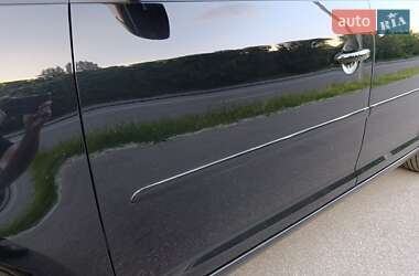 Мінівен Volkswagen Touran 2013 в 
