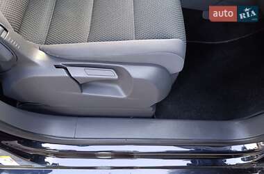 Мінівен Volkswagen Touran 2013 в 
