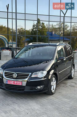 Мінівен Volkswagen Touran 2009 в Луцьку