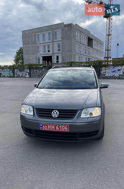 Минивэн Volkswagen Touran 2005 в 